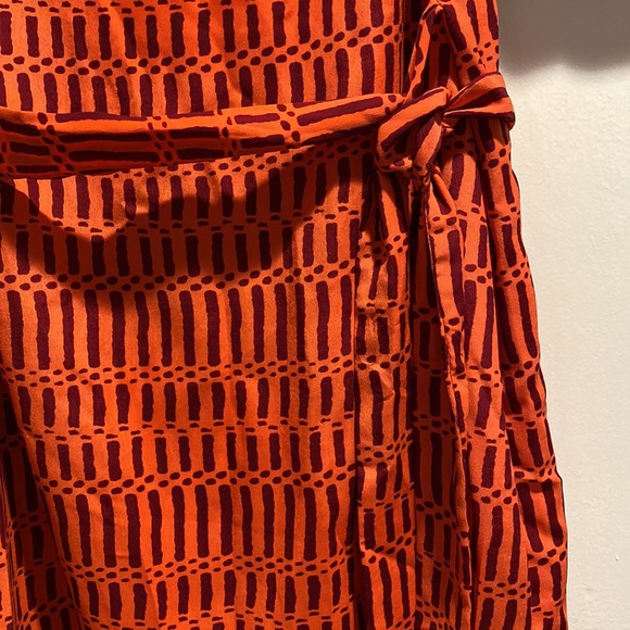 Beautiful Boutique Dress - Picture 3 of 3